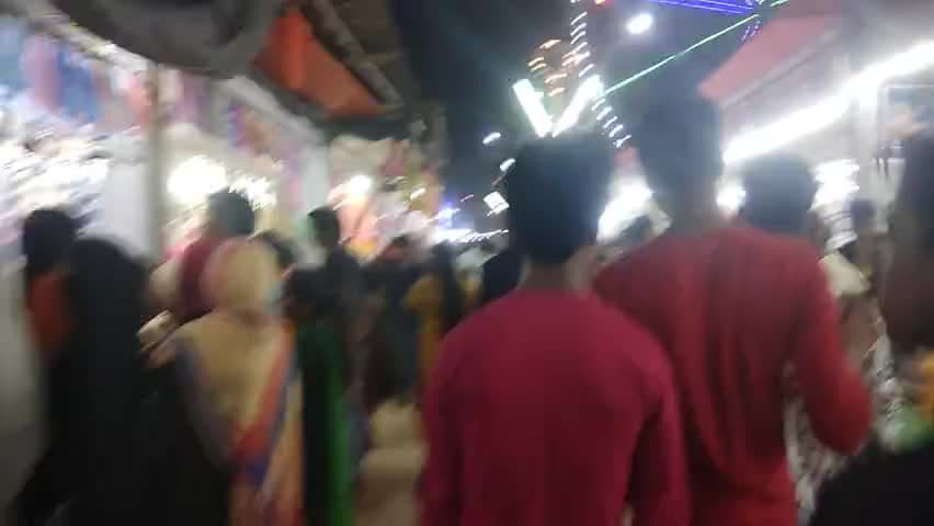 इटावा में लगी गर्मियों की नुमाइश में रविवार को उमड़ा जनसैलाव|
#etawah #numaish