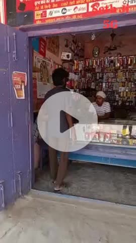 #अंधा #आदमी निकला #होशियार #comedyshort #comedyreels #comedyvideos #funnyreels #funnyshort #funnyvideo #viralshorts