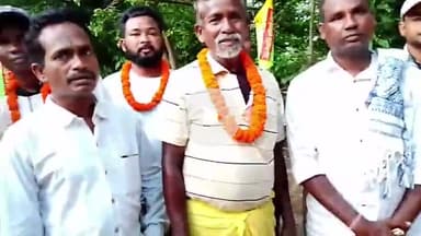 JLKM जुगसलाई जमशेदपुर प्रखंड द०गधड़ा पंचायत कमेटी का विस्तार किया गया जिसमें पु०सिहभम जि०महामत्री गणपति करुवा शामिल हुए