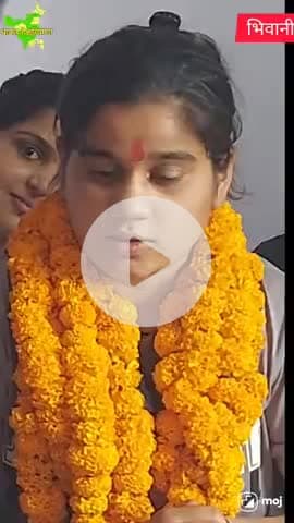 #जूस की रहड़ी वाली लड़की ने एक साथ जीते दो गोल्ड #स्ट्रेंथलिफ्टिंग में किया कमाल
