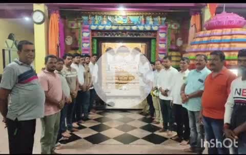 ନିଶ୍ଚିନ୍ତକୋଇଲି: ଅସୁରେଶ୍ୱର ରଘୁନାଥ ଜୀଉ ମନ୍ଦିରରେ ରବିବାର  ନିଶ୍ଚିନ୍ତକୋଇଲି ବିଜେଡି ତରଫରୁ ସମୂହ ଦୀପଦାନ।