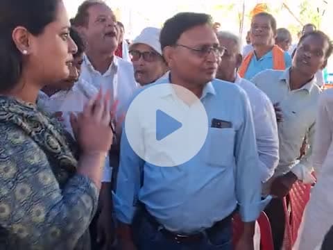 पूर्व केंद्रीय मंत्री दिग्विजय सिंह,की पुत्री, जमुई विधायक श्रेयसी सिंह, पिता की समाधि स्थल पर पहुंची
#jamui #नया गांव