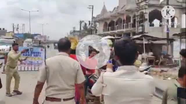 করণদিঘি: যমরাজকে দিয়ে অভিনব পদ্ধতিতে সেফ ড্রাইভ সেভ লাইফ কর্মসুচী পালিত হোলো করনদিঘির টুঙ্গিদিঘীতে
