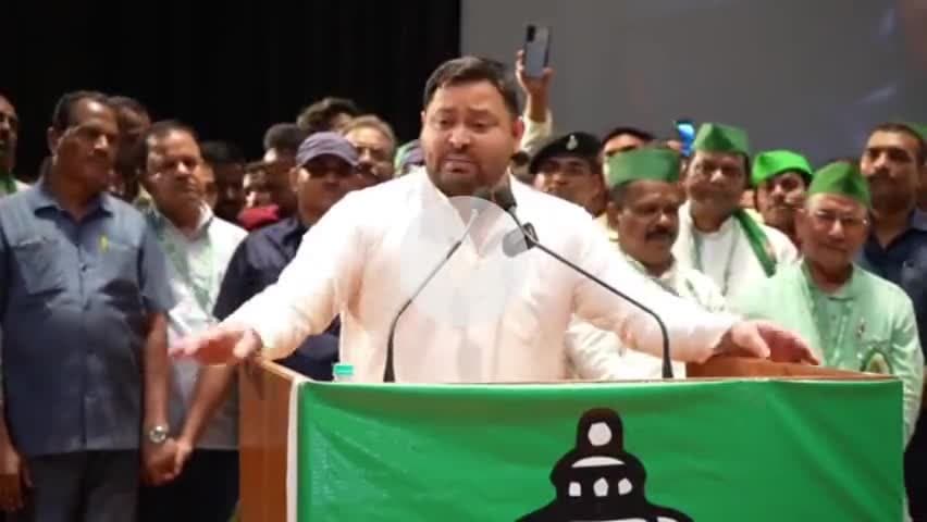 #Tejashwi बोले – जो #Lalu को नहीं झुका सके, वो हमें क्या डराएंगे, ना डरेंगे, ना झुकेंगे #Vidhansabhaelection #laluyadav