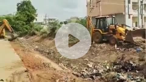 కమలాపురం: అరుంధతి నగర్లో కేసీ కెనాల్ పూడికతీత పనులను ప్రారంభించిన అధికారులు
