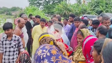 এগরা ২: 2নং ব্লকের দক্ষিণ চৌমুখ থেকে পটাশপুর 2নং ব্লকের উত্তর চৌমুখ পর্যন্ত কাঠের ব্রিজের শুভ আনুষ্ঠানিক উদ্বোধন