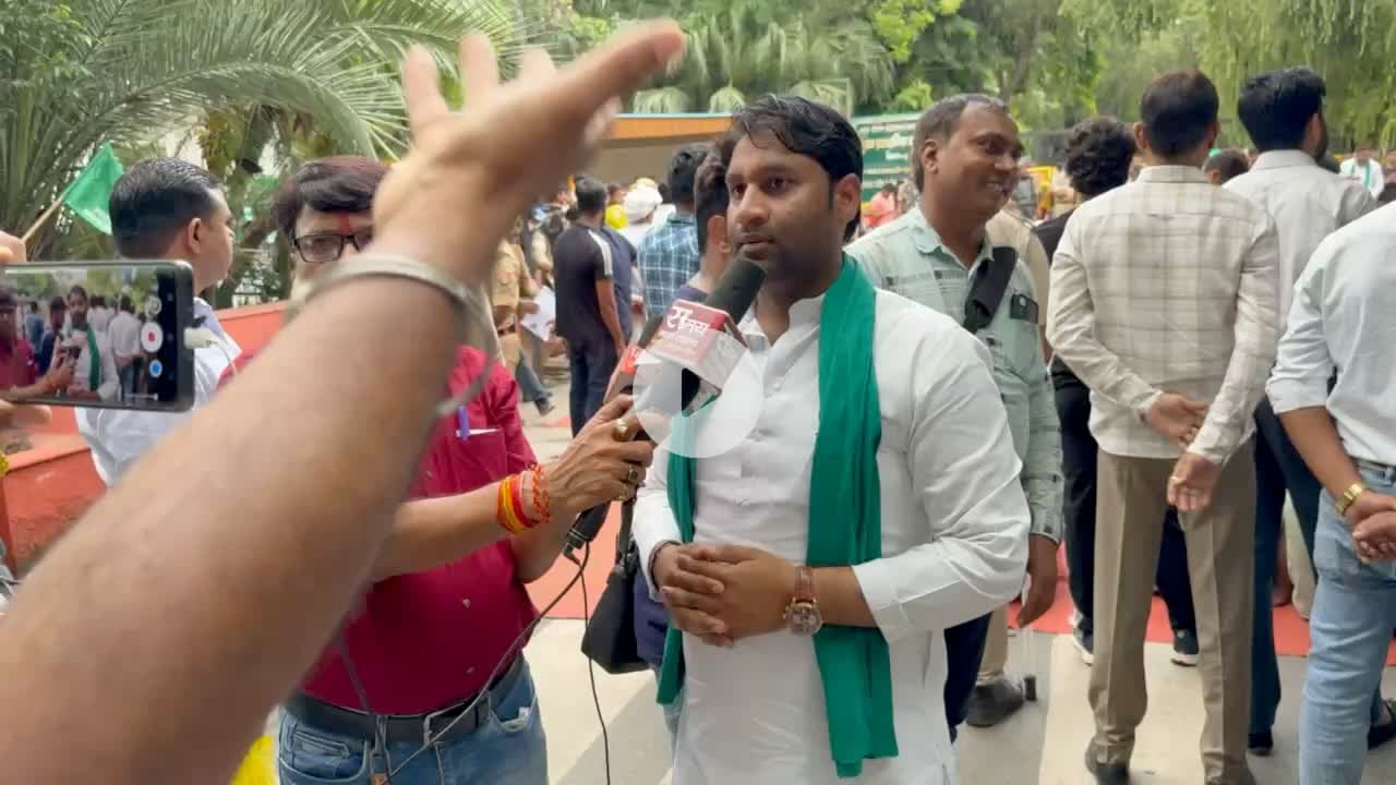 नौएडा प्राधिकरण पर धरने में आपका भाई चौधरी दानिश सैफी #kisan_andolan @noida