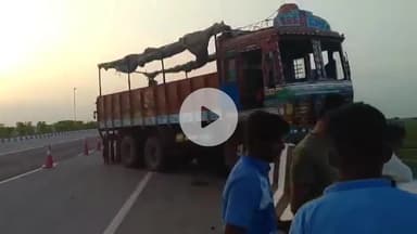 పెద్ద కొడప్గల్: పెద్దకొడఫ్గల్ హైవే బ్రిడ్జిని ఢీకొన్న లారీ, ఒకరు మృతి