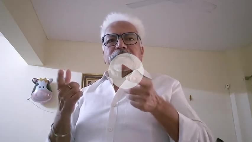 #आईना_दिखाओ
कोई एक अपना विशेष व्यक्ति ही
बर्बादी का कारण बनता है,,,