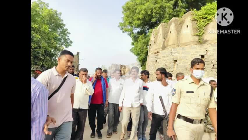 రాజపేట: రాజాపేట మండల కేంద్రంలో విస్తృతంగా పర్యటించిన ప్రభుత్వ విప్ ఆలేరు ఎమ్మెల్యే బీర్ల అయిలయ్య