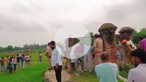 थाना दिलीपपुर के गंगा पटी दादुपुर मुफरिद ग्राम में एक कुआं में गिरी बकरी, निकालने गया युवक की हुई मौत #nesw