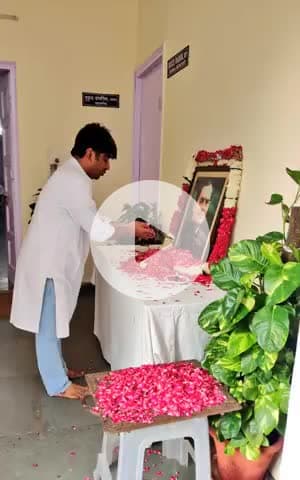 21 वीं सदी के भारत के शिल्पकार, दूरदर्शी, अग्रदूत, भारत रत्न, स्व. श्री राजीव गांधी जी की जयंती पर शत् शत् नमन। राष्ट्र निर्माण में आपके अतुल्य योगदान को हमेशा याद किया जाएगा।
#RememberingRajivGandhi