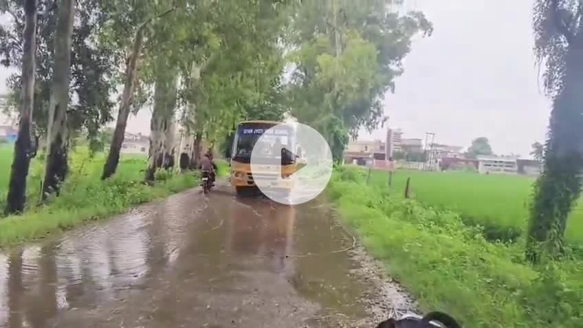 इंद्री: आज वीरवार 11बजे इंद्री से नन्हेड़ा सड़क पर विकास देखने को मिल रहा जहां बड़े बड़े गड्डे राहगीरों की बनी समस्या#jansamasya
