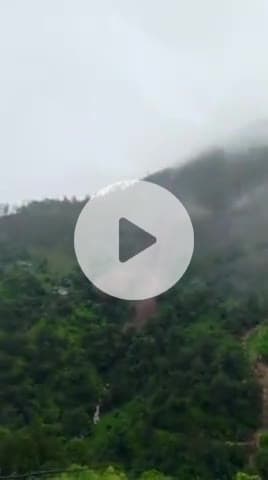 नंदा नगर  घाट ब्लॉक के ग्राम सभा बांसवाड़ा में बादल फटने से बारी नुकसान