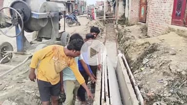 चंदौसी: पल्था मिठनपुर में हो रही पीडब्ल्यूडी के द्वारा नाला निर्माण में घटिया सामग्री का आरोप, जल्द होगा मौका मौआयना बोले#जेई#