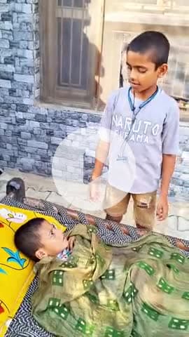 बुखार के चक्कर में खुजली की दवा दे दि #comedy #funny #viral #comedyreels #Snapchat #medicine #home #doctor