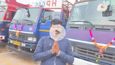 आज17 सितंबर 2021 भगवान विश्वकर्मा जी की पूजा अर्चना किया
और प्रार्थना किया कि सभी के ऊपर अपनी कृपा दृष्टि बनाए रखें
#VishwakarmaJayanti
