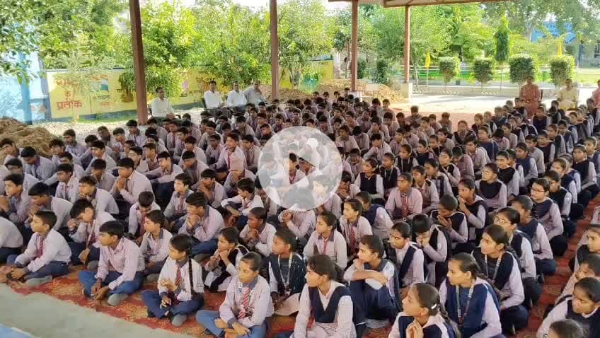 मिठनपुरा में-हमारे युवा, हमारा गौरव। नशा नहीं, सपना है आगे बढ़ने का।"नायाब सपना_स्वस्थ-समृद्ध हरियाणा अपना" ✅
#Nitasha