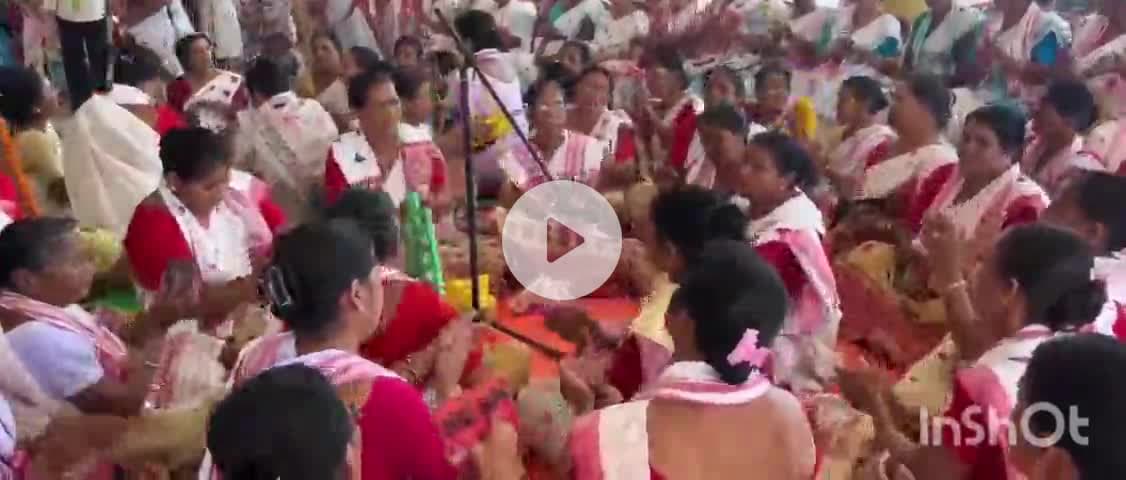 হাজো: আজি মহাষ্টমী পূজা,কামৰূপৰ বংশৰত ৩৫তম দুৰ্গাপূজা উদযাপন আয়তি সকলৰ নাম প্ৰসংগৰে মুখৰিত পূজা মণ্ডপস্থলী