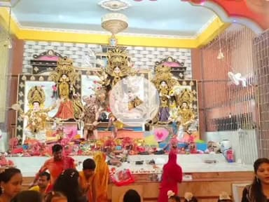 पाकुड़: मां दुर्गा के दरबार में उमड़ा श्रद्धा का सैलाब, रोशनी और भक्ति से नहाया पूरा पाकुड़ #navratri #durga #puja #pakur