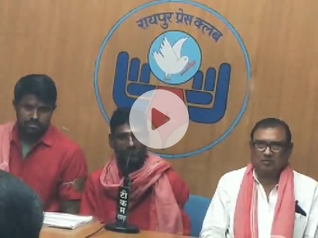 रायपुर रेल्वे कुलियो का प्रदर्शन