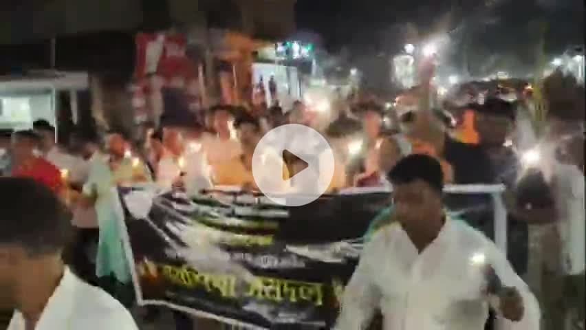 বৰক্ষেত্ৰী: মুকালমুৱাত বৰক্ষেত্ৰী ব্লক কংগ্ৰেছৰ সহযোগত জুবিন গাৰ্গৰ মৃত্যুৰ উচিত তদন্ত আৰু ন্যায়ৰ দাৱীত কংগ্ৰেছৰ "মমশিখা সমদল"
