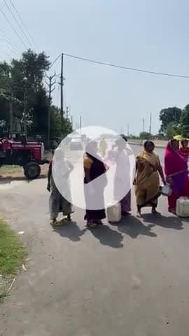 नगझर में नल की मांग पूरी करो
#standing