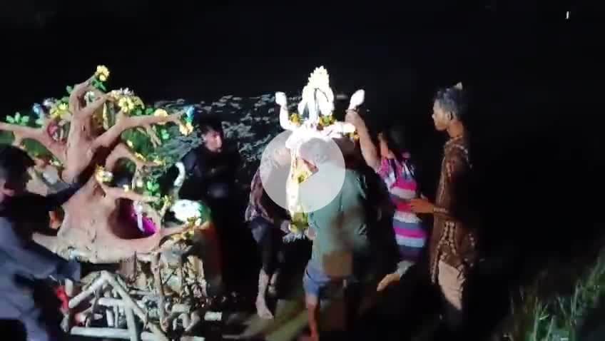 लक्ष्मी माता को धूम धाम से दी गई विदाई बामरा हाई स्कूल पड़ा लक्ष्मी पूजा सम्पन्न#Bamra #lakshmipuja@
