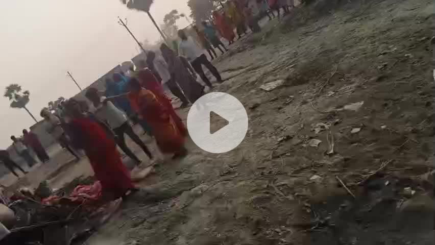 चकलालशाही वार्ड नंबर 05 इंद्रवारा में संतलाल रजक
और उनके लड़का के द्वारा मारपीट और गालीगलौज प्रमोद सहनी के घर पर किया..