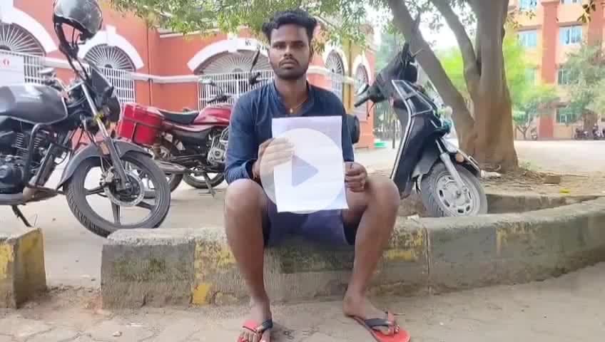 ଅନୁଗୋଳ: ଦୁର୍ଗାପୁର ଗ୍ରାମରେ ଗଞ୍ଜେଇ ବେପାରୀ ମାଡ଼ ମାରିଥିବା ନେଇ ଥାନାରେ ଅଭିଯୋଗ