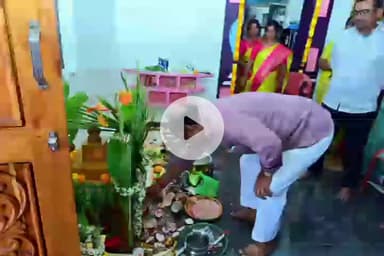 మల్దకల్: చిన్నోని పల్లి గ్రామంలో నూతన గృహ ప్రవేశ కార్యక్రమంలో పాల్గొన్న ఎమ్మెల్యే బండ్ల కృష్ణ మోహన్ రెడ్డి