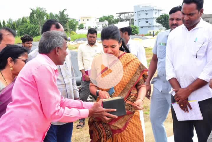 తంగళ్లపల్లి: రైతులకు టార్పాలిన్లు కచ్చితంగా అందజేయాలి:రాజన్న సిరిసిల్ల జిల్లా ఇంచార్జి కలెక్టర్ గరిమ అగ్రవాల్