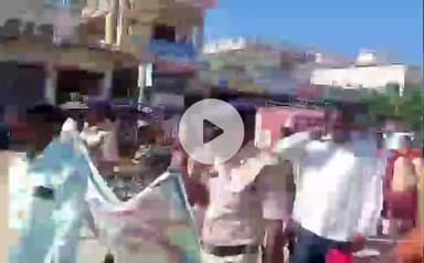 వడ్డేపల్లి: శాంతినగర్ పట్టణంలో జాతీయ ఐక్యత ర్యాలీని నిర్వహించిన సి.ఐ టాటా బాబు