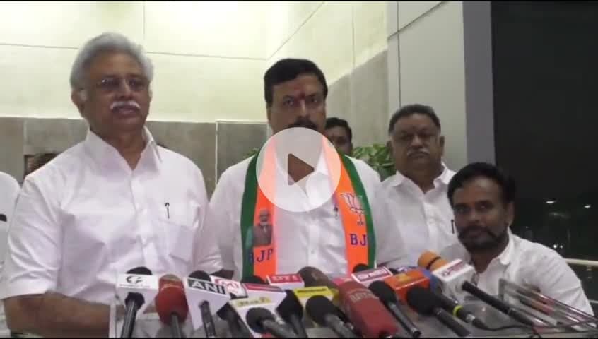 திருச்சி கிழக்கு: பிரதமர் மோடி குறித்து தமிழக முதல்வர் பேசியிருப்பது கண்டனத்துக்குரியது -பாஜக மேலிட இணை பொறுப்பாளர் சுதாகர் ரெட்டி திருச்சி விமான நிலையத்தில் பேட்டி