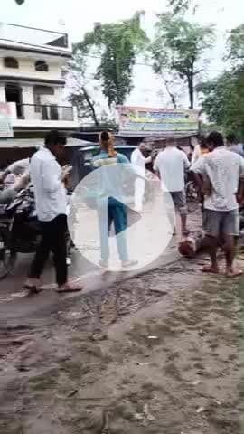 #बलिया सिकंदरपुर मार्ग #पटखौली में रोड पर पेड़ गिरा#