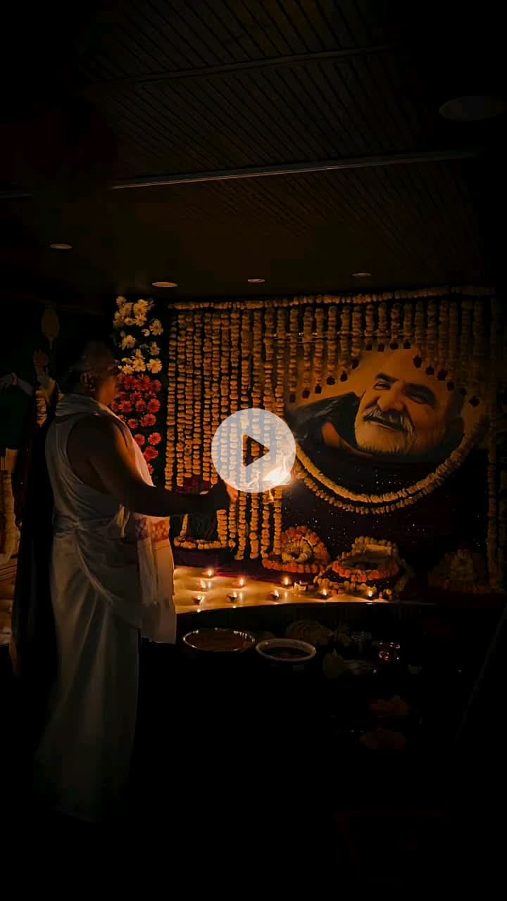 #नीमकरौरीधामइंदौर
#ram #hanuman #sitaram #ramram #neemkarolimaharajji #neemkarolibabaashramtaos #neemkarolibaba❤️ #neemkarolibabaquotes #today