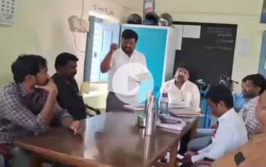 మానవపాడ్: ఉపాధ్యాయులకు ప్రభుత్వం ఇచ్చిన హామీలను నెరవేర్చాలి - UTF జిల్లా అధ్యక్షులు రమేష్