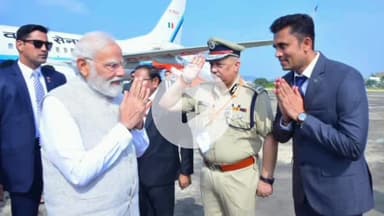 రాప్తాడు: పుట్టపర్తిలో సత్యసాయి జయంతిలో పాల్గొనేందుకు వచ్చిన దేశ ప్రధాని నరేంద్ర మోడీకి స్వాగతం పలికిన ఎమ్మెల్యే పరిటాల సునీత
