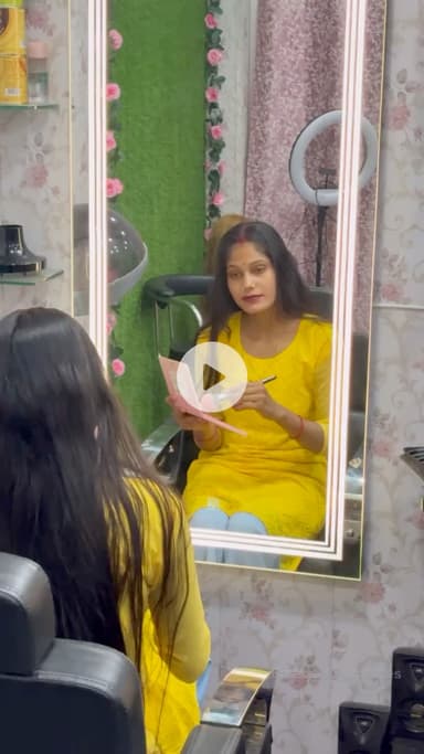 इशिका ब्यूटी मेकओवर 

#barabanki #viral #barabankiupdates #viralpost #bbk #updates #beautiful #makeup #make
