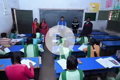 पाकुड़: उपायुक्त ने हरिणडंगा हाईस्कूल में प्री-बोर्ड परीक्षा केंद्रों का किया निरीक्षण #jharkhand #board