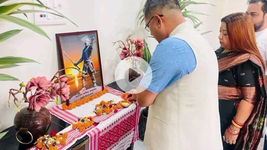 পাথারকান্দি: লাচিত বরফুকনের প্রতিকৃতিতে পুষ্পার্ঘ্য অর্পণ করে শ্রদ্ধা জানালেন রাজ্যের পশুপালন ও পশু চিকিৎসা,মীন পূর্ত বিভাগের মন্ত্রী