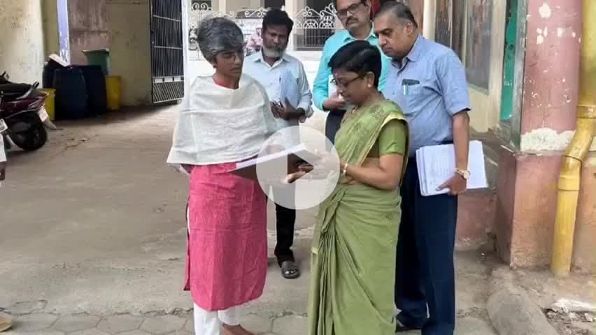 பல்லாவரம்: பல்லாவரம் சட்டமன்ற தொகுதிக்குட்பட்ட பகுதிகளில் நடைபெற்று வரும் வாக்காளர் பட்டியல் சிறப்பு தீவிர திருத்த பணிகளை