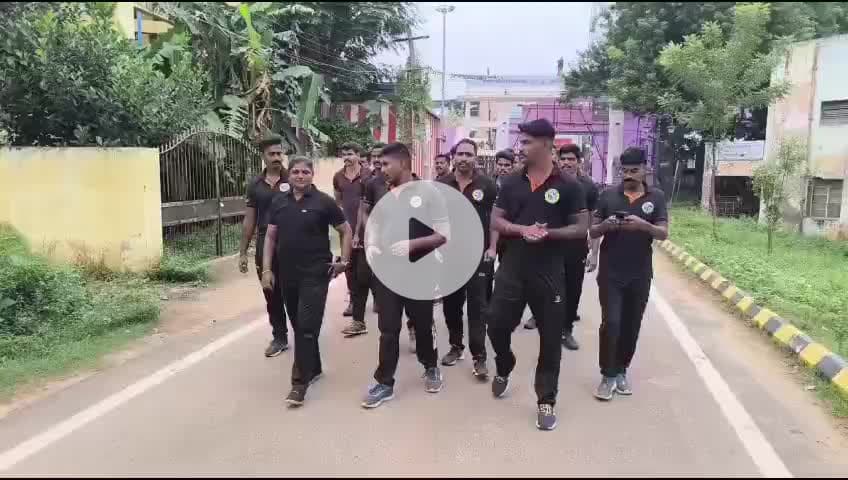 தஞ்சாவூர்: டெல்டா மாவட்டங்களுக்கு புயல் எச்சரிக்கை: பேரிடர் மீட்பு குழுவினர் தஞ்சை வருகை