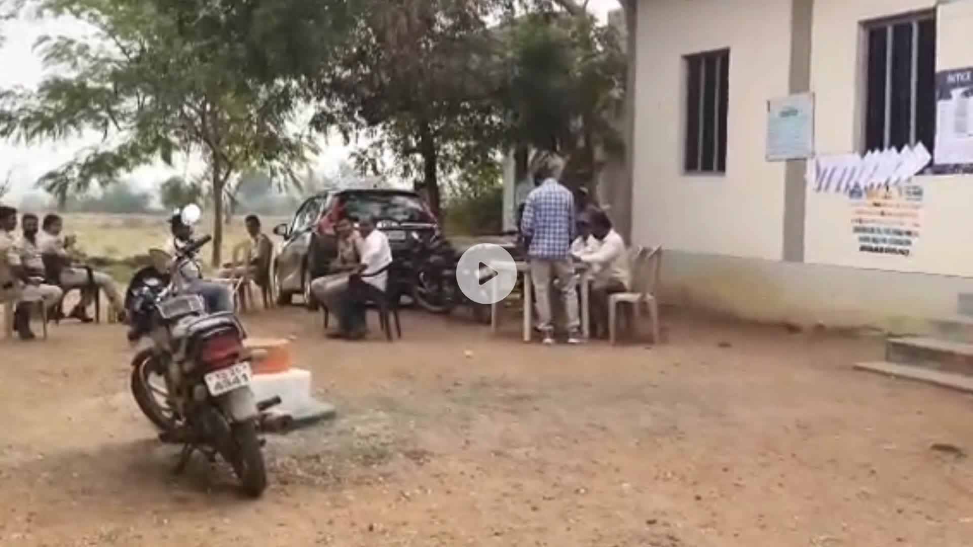 పలిమెల: మొదటిరోజు నామమాత్రంగా కొనసాగిన రెండో విడత నామినేషన్లు