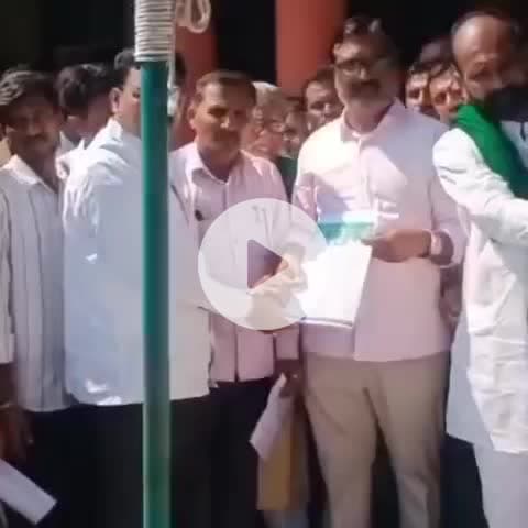 ಕಾಳಗಿ: ಬೆಳೆ ಪರಿಹಾರ ಅನ್ಯಾಯ ಖಂಡಿಸಿ ಕಾಳಗಿ ಪಟ್ಟಣದಲ್ಲಿ ಪ್ರತಿಭಟನೆ