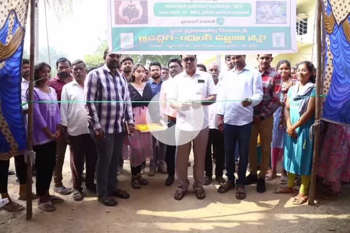 గరిడేపల్లి: సేంద్రియ వ్యవసాయమే ఆరోగ్యానికి పునాది!: గడ్డిపల్లిలో జిల్లా వ్యవసాయ అధికారి శ్రీధర్ రెడ్డి