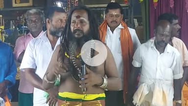 கறம்பக்குடி: செம்பட்டி விடுதி அருகே வீரசோழபுரத்தில் அருவாக்கு சுவாமி ஆலயத்தில் நடந்த குத்து விளக்கு பூஜையில் சாமியாடிய பெண்கள் விடிய விடிய நடைபெற்றது