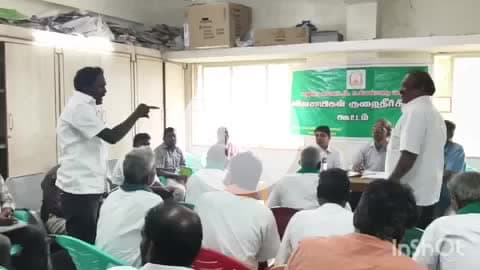உசிலம்பட்டி: உசிலம்பட்டியில் விவசாய சங்கத் தலைவர் பி ஆர் பாண்டியன் கைதை கண்டித்து விவசாயிகள் போராட்டம்