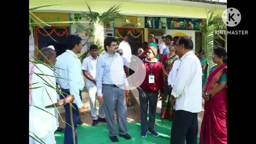 బీబీ నగర్: బీబీనగర్ పోలింగ్ కేంద్రాన్ని సందర్శించిన జిల్లా కలెక్టర్ హనుమంతరావు