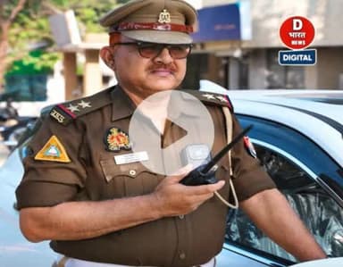 Famous ट्रैफिक इंस्पेक्टर को ठठिया के कॉलेज में इस्लाम के प्रचार के कारण किया गया लाइन हाजिर। 
#ठठिया #traffic